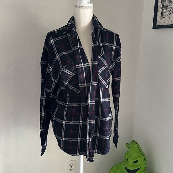 Forever 21 Size large navy blue flannel long sleeve button front - Picture 1 of 6